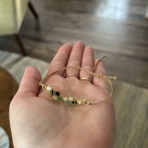 Honeycomb tie bracelet